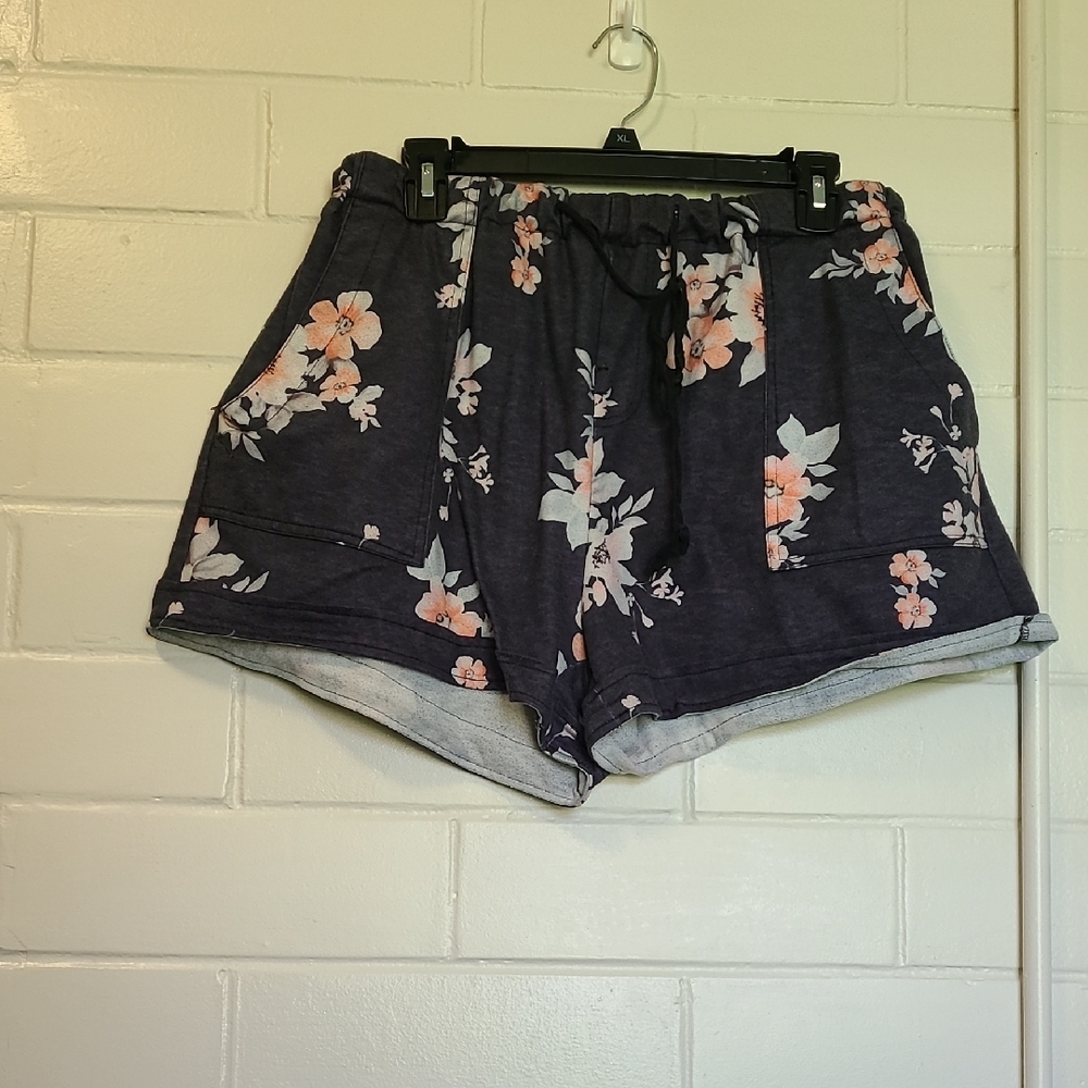 Unknown Brand Women's Floral Size‎ XL Casual Shorts Summer Outdoors Beach